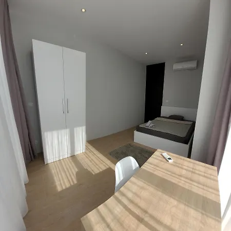 别墅 Cubi 地拉那